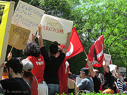 NY supports Gezi Parkõ protest